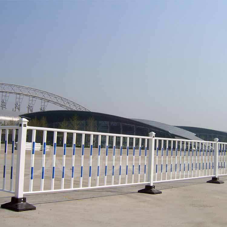 市政護(hù)欄廠家市場(chǎng)部